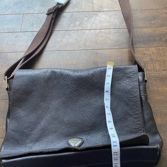 Triumph Messenger Saddlebag Genuine leather bag - Picture 8 of 16